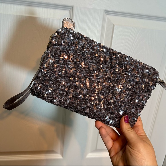 Dancing In September Sequin Rectangle Bag Silver